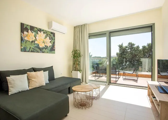 Eden Lily- Luxurious Apartment With Sea View