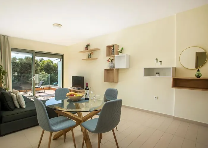 Eden Lily- Luxurious Apartment With Sea View