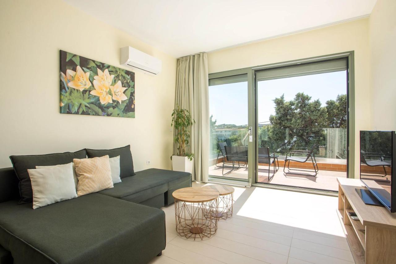 Eden Lily- Luxurious With Sea View